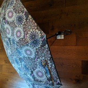 Vera Bradley, full size umbrella.